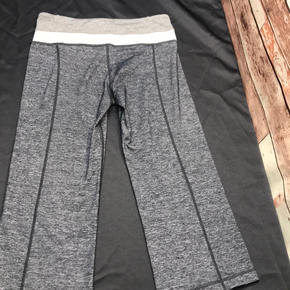 Lululemon fitness capris size 6 excellent U19